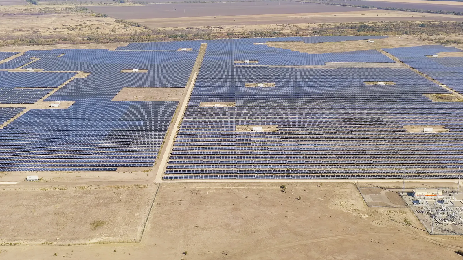Solarpark Brvenica: Luftaufnahme der Modulreihen